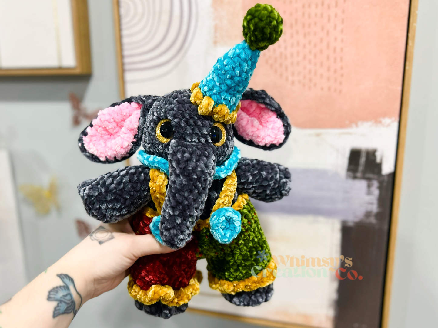 CIRCUS ELEPHANT
